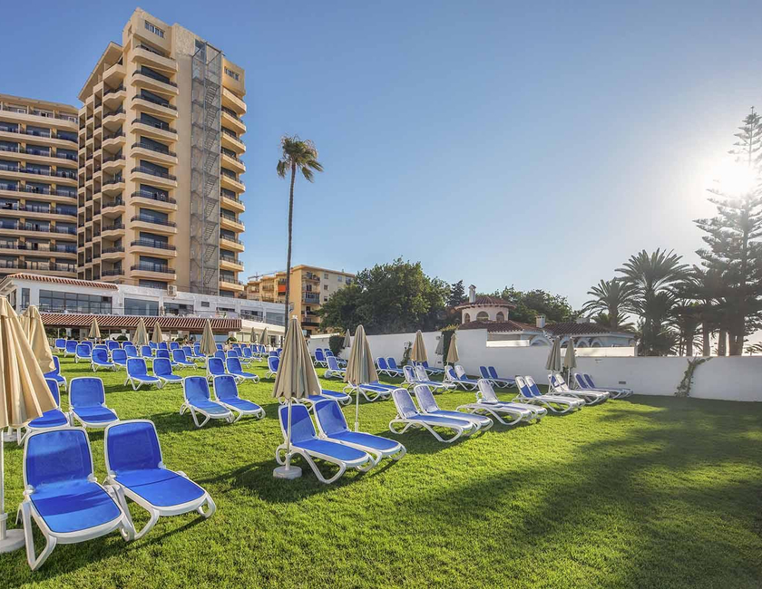 Imagen de la piscina del Hotel Globales Gardenia. Foto 11