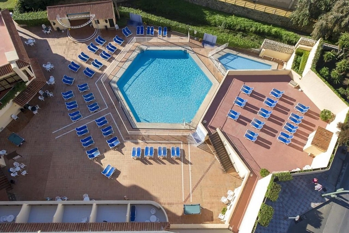 Imagen de la piscina del Hotel Globales Gardenia. Foto 13