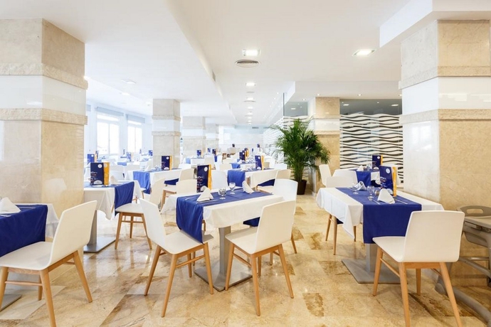 Imagen de los interiores del Hotel Globales Gardenia. Foto 12