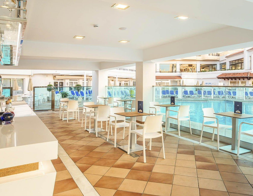 Imagen del bar/restaurante del Hotel Globales Gardenia. Foto 2