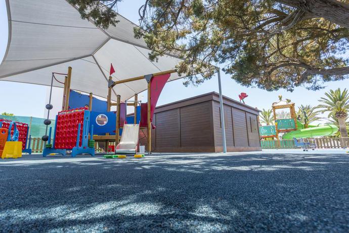 Imagen de los exteriores del Hotel Globales Los Delfines. Foto 13