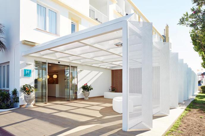 Imagen de los exteriores del Hotel Globales Los Delfines. Foto 14