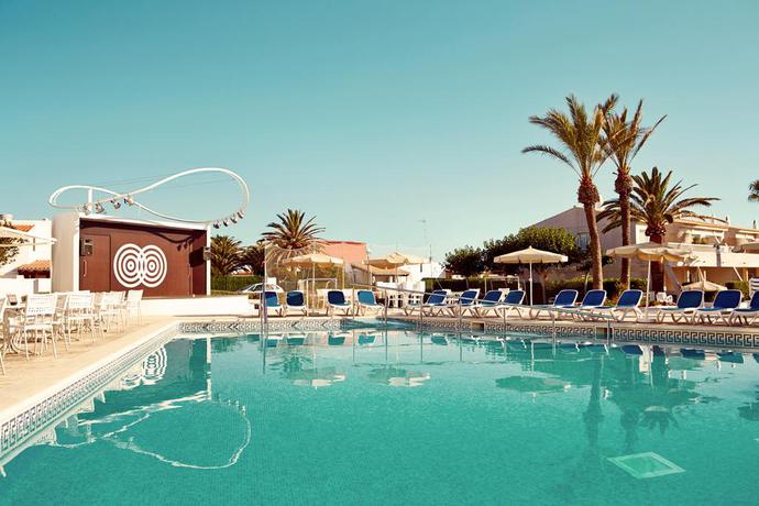 Imagen de la piscina del Hotel Globales Los Delfines. Foto 22