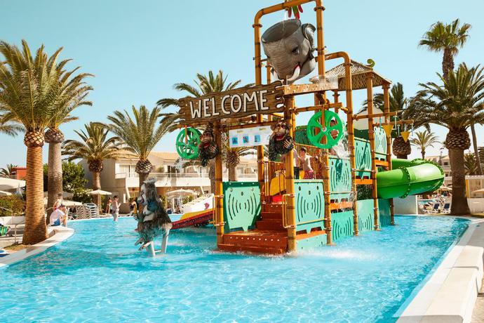 Imagen de la piscina del Hotel Globales Los Delfines. Foto 24