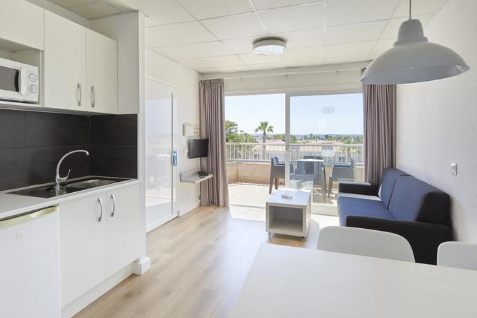 Imagen de la habitación del Hotel Globales Los Delfines. Foto 10