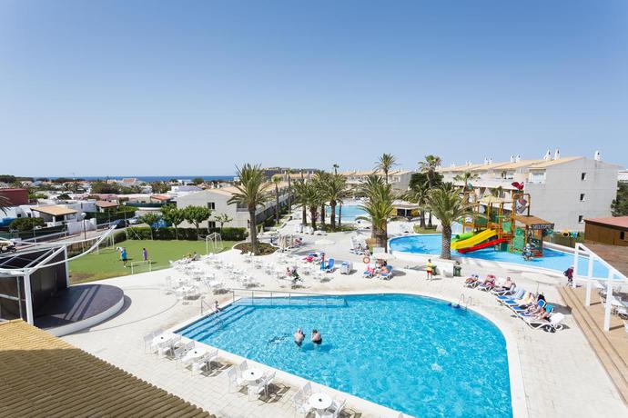 Imagen de la piscina del Hotel Globales Los Delfines. Foto 25