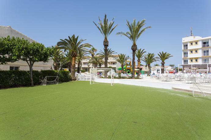 Imagen de los exteriores del Hotel Globales Los Delfines. Foto 16