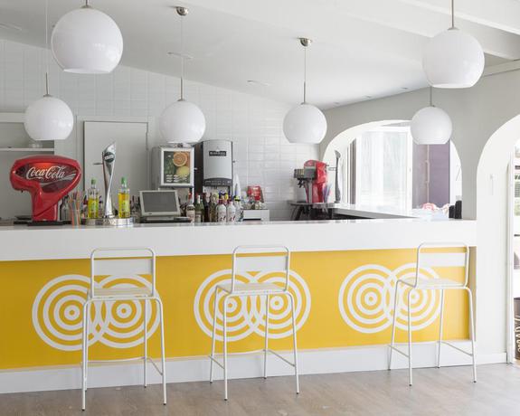 Imagen del bar/restaurante del Hotel Globales Los Delfines. Foto 6