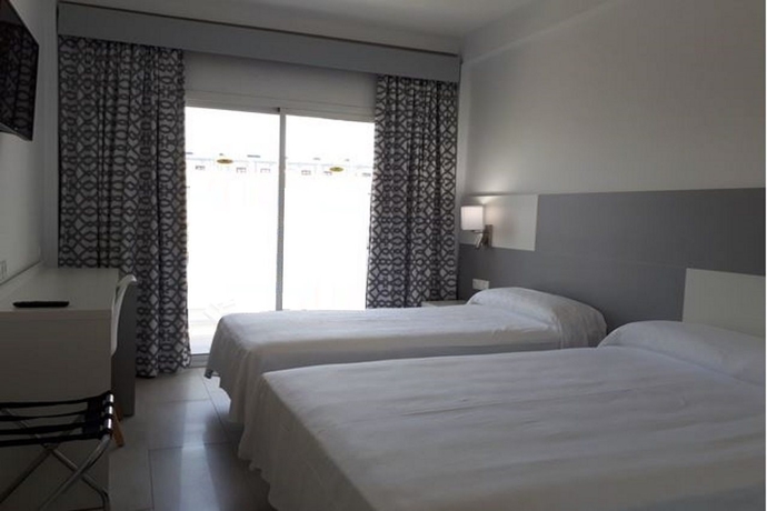 Imagen de la habitación del Hotel Globales Los Patos Park. Foto 9