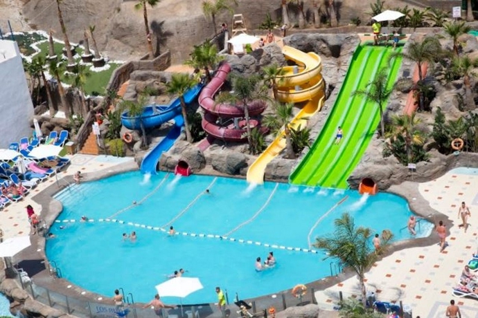 Imagen de la piscina del Hotel Globales Los Patos Park. Foto 16