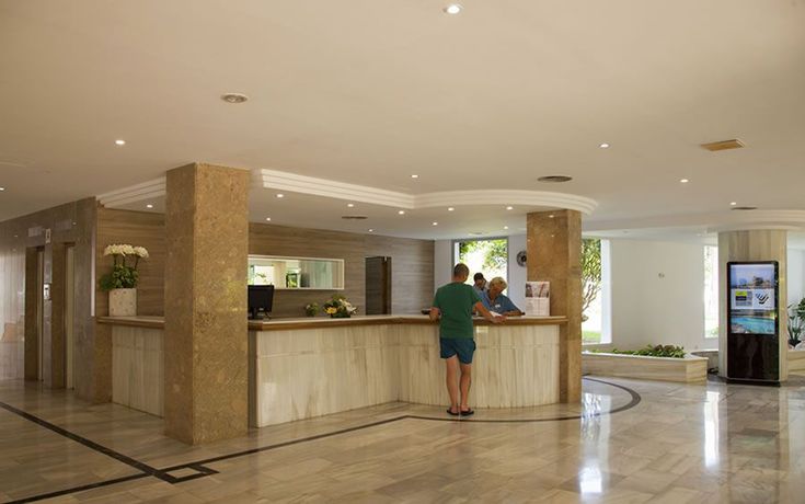 Imagen de los interiores del Hotel Globales Maioris. Foto 22