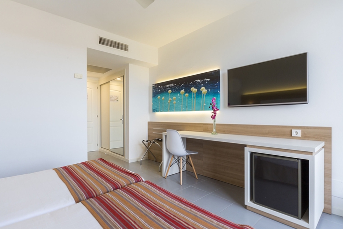 Imagen de la habitación del Hotel Globales Mediterrani. Foto 9