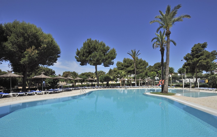 Imagen de la piscina del Hotel Globales Mediterrani. Foto 14