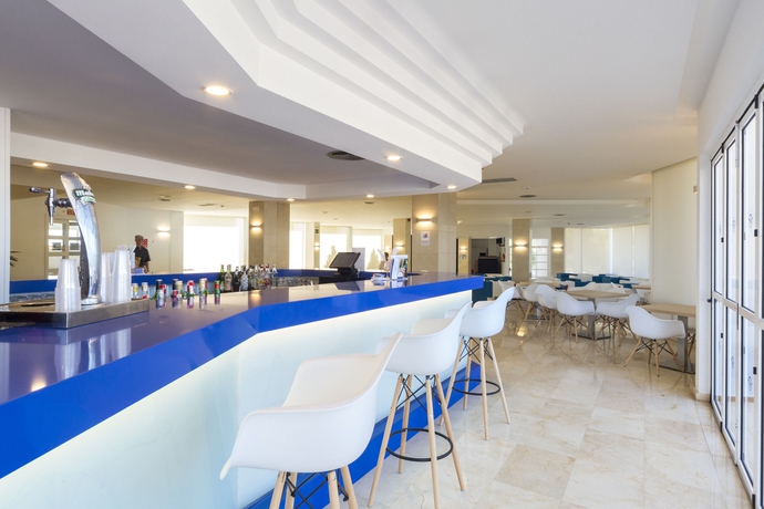 Imagen del bar/restaurante del Hotel Globales Mediterrani. Foto 8