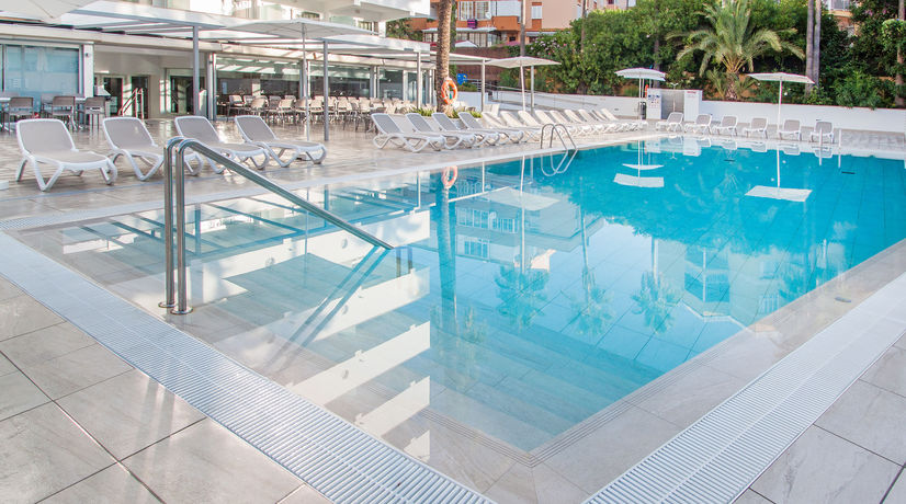 Imagen de la piscina del Hotel Globales Panama. Foto 15