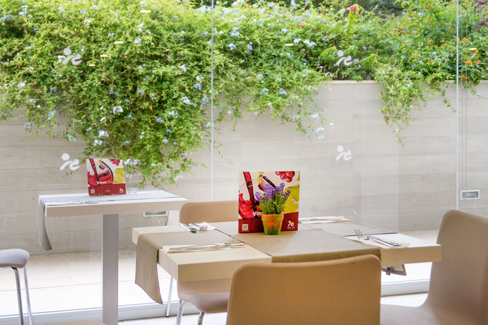 Imagen del bar/restaurante del Hotel Globales Panama. Foto 6