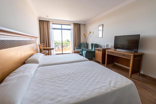 Imagen de la habitación del Hotel Globales Para&iacute;so Beach. Foto 12