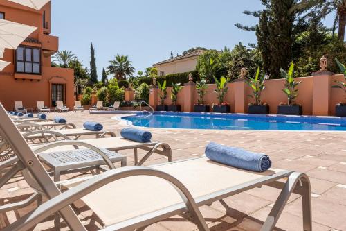 Imagen de la piscina del Hotel Globales Para&iacute;so Beach. Foto 19