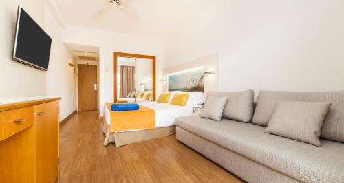 Imagen de la habitación del Hotel Globales Pionero/Santa Ponsa Park. Foto 11