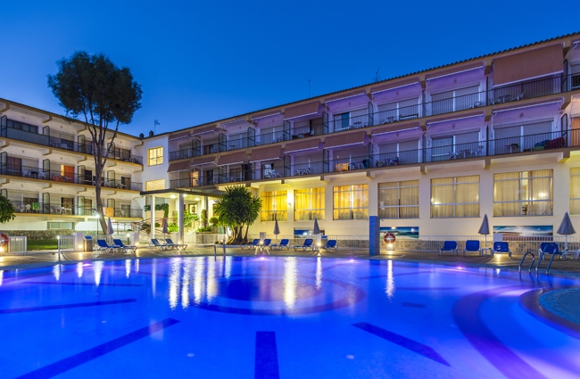 Imagen de la piscina del Hotel Globales Playa Estepona. Foto 20
