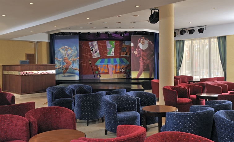 Imagen de los interiores del Hotel Globales Playa Santa Ponsa. Foto 12