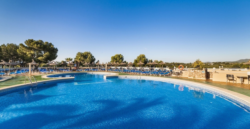 Imagen de la piscina del Hotel Globales Samoa. Foto 18