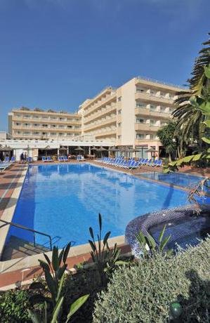 Imagen de los exteriores del Hotel Globales Santa Ponsa Park. Foto 7