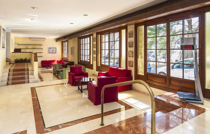 Imagen de los interiores del Hotel Globales Simar. Foto 13