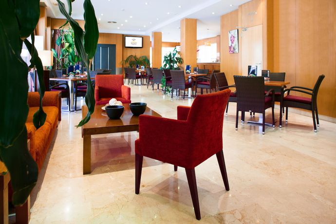 Imagen de los interiores del Hotel Globales de los Reyes. Foto 18