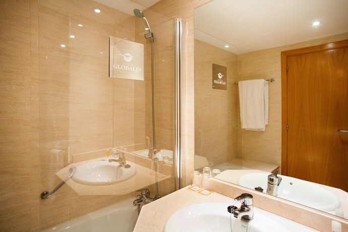 Imagen de la habitación del Hotel Globales de los Reyes. Foto 16