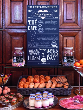 Imagen del bar/restaurante del Hotel Globe Et Cecil. Foto 2