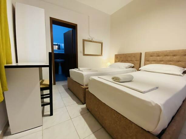 Imagen de la habitación del Hotel Globo, Durres. Foto 18