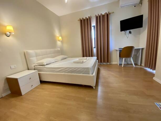 Imagen de la habitación del Hotel Globo, Durres. Foto 19