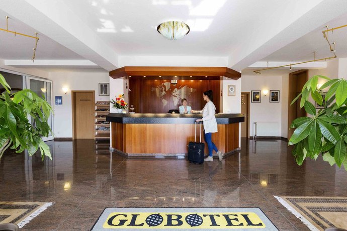 Imagen de los interiores del Hotel Globotel Business. Foto 20