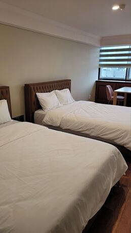 Imagen de la habitación del Hotel Glocaloca. Foto 15