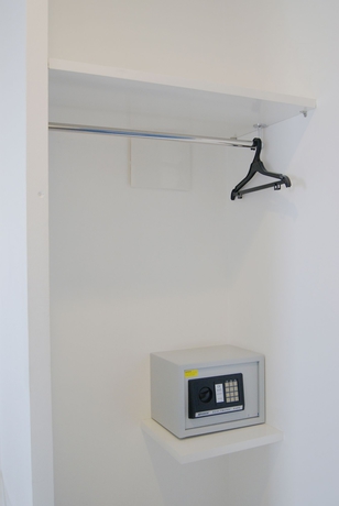 Imagen de la habitación del Hotel Glodok Plaza. Foto 8