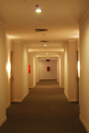 Imagen de los interiores del Hotel Glodok Plaza. Foto 15