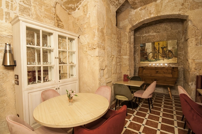 Imagen general del Hotel Glòria De Sant Jaume. Foto 14