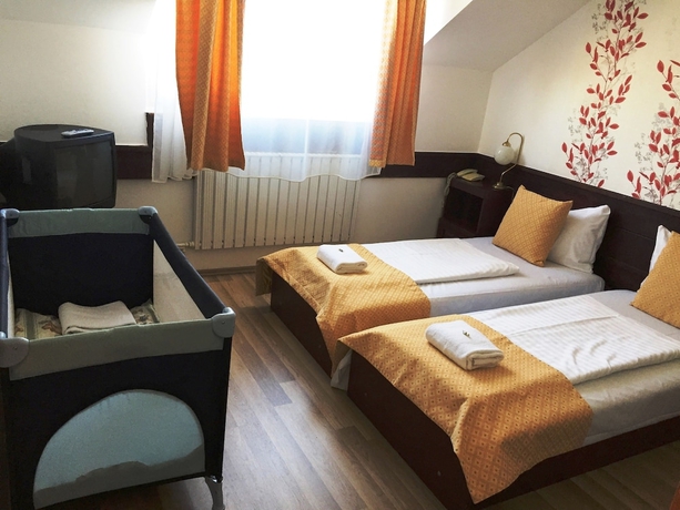 Imagen de la habitación del Hotel Gloria Budapest City Center. Foto 5