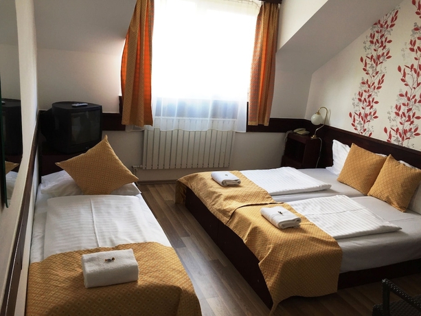 Imagen de la habitación del Hotel Gloria Budapest City Center. Foto 6