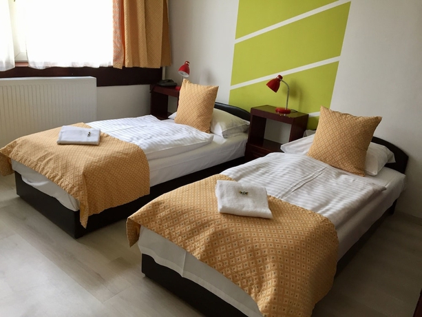 Imagen de la habitación del Hotel Gloria Budapest City Center. Foto 13