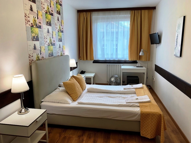 Imagen de la habitación del Hotel Gloria Budapest City Center. Foto 15