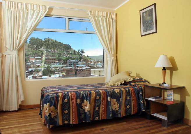 Imagen de la habitación del Hotel Gloria Copacabana. Foto 14