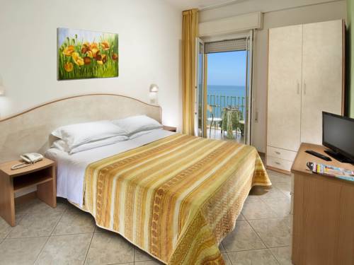 Imagen de la habitación del Hotel Gloria, Gabicce Mare. Foto 2
