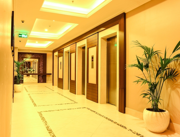 Imagen de los interiores del Hotel Gloria Inn. Foto 19