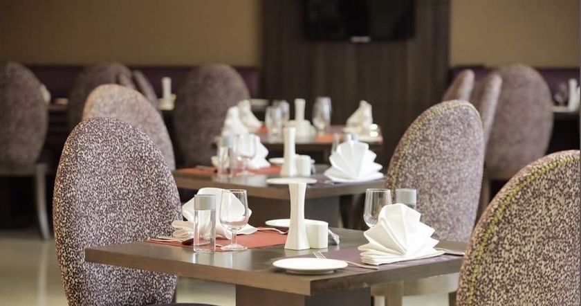 Imagen del bar/restaurante del Hotel Gloria Inn. Foto 2