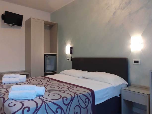 Imagen de la habitación del Hotel Gloria, Lignano Sabbiadoro. Foto 16
