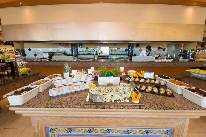 Imagen del bar/restaurante del Hotel Gloria Palace Royal and Spa. Foto 8