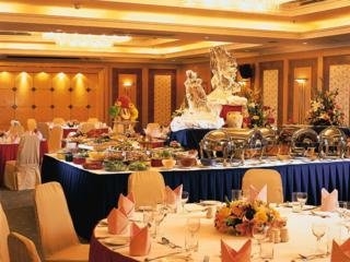 Imagen del bar/restaurante del Hotel Gloria Plaza Beijing. Foto 2