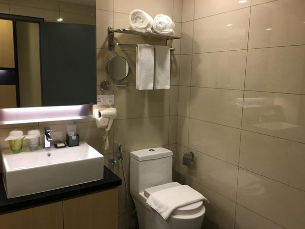 Imagen de la habitación del Hotel Gloria Residences Ion Delemen. Foto 6